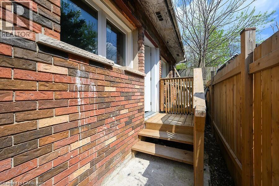 Photo 11 of 105 Shade Street Unit 1, Cambridge ON