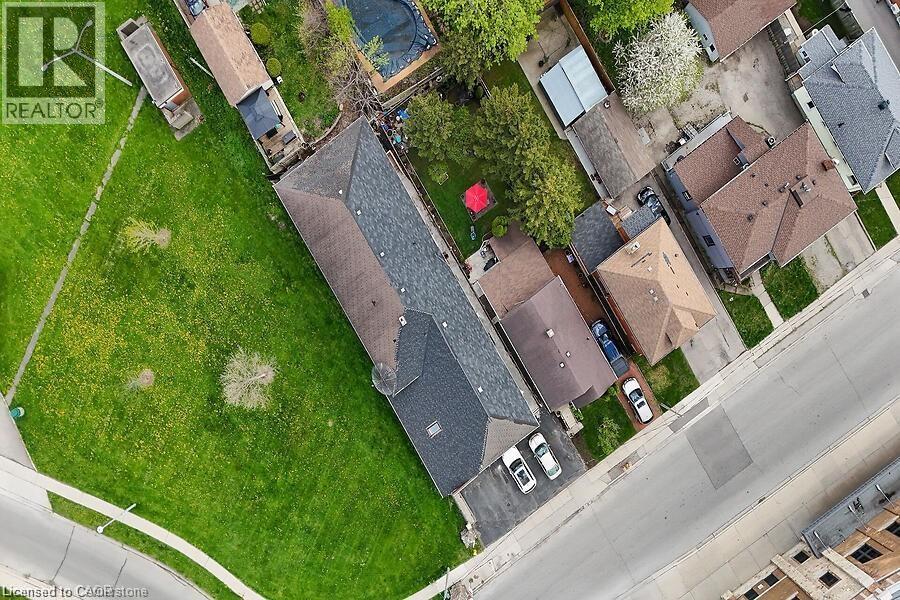 Photo 14 of 105 Shade Street Unit 1, Cambridge ON