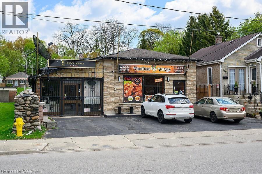 Photo 2 of 105 Shade Street Unit 1, Cambridge ON