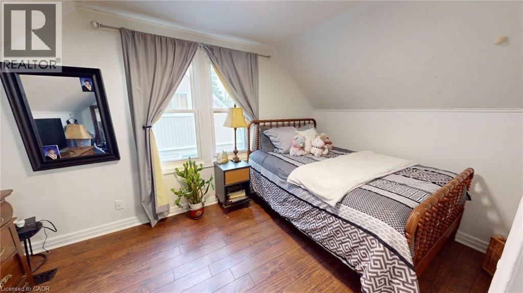 Photo 18 of 272 Grey Street, Brantford ON