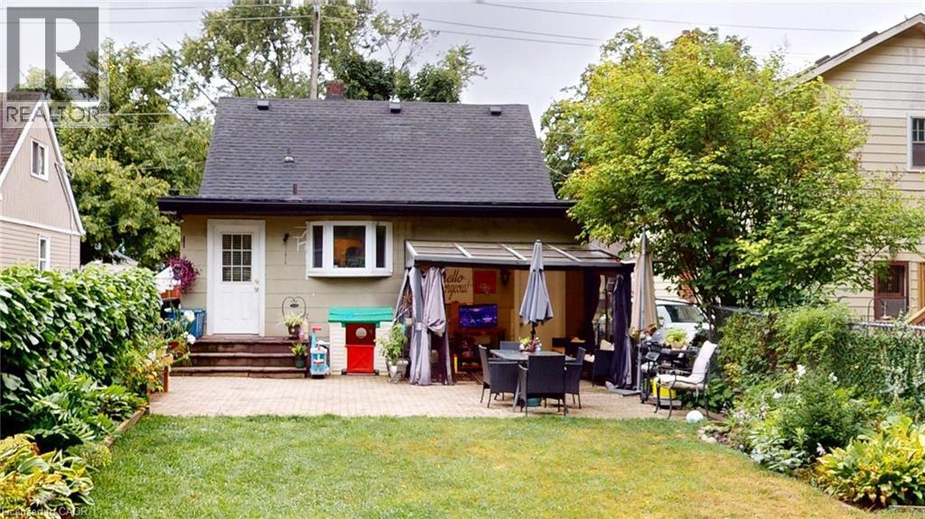 Photo 4 of 272 Grey Street, Brantford ON