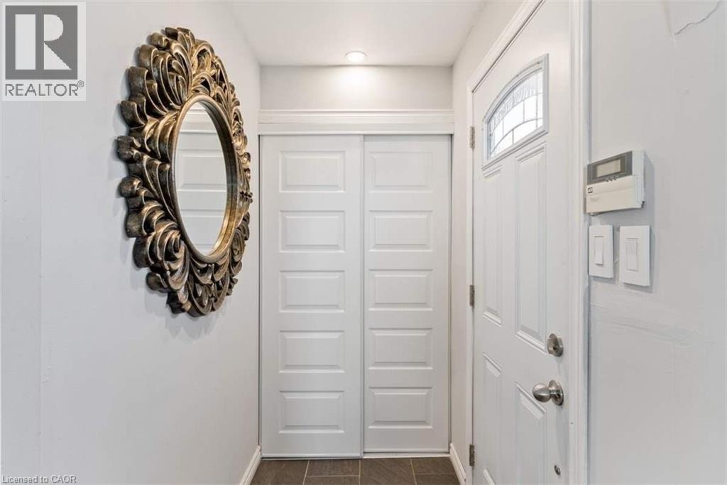 Photo 5 of 272 Grey Street, Brantford ON