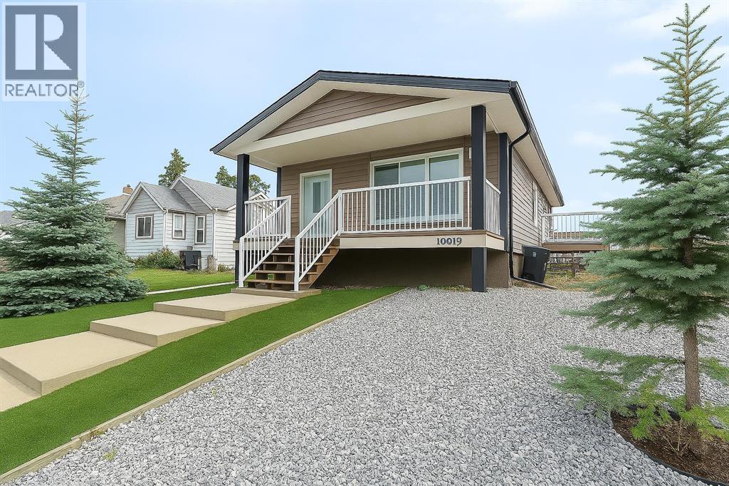 Photo 1 of 10019 100 Street, Sexsmith AB