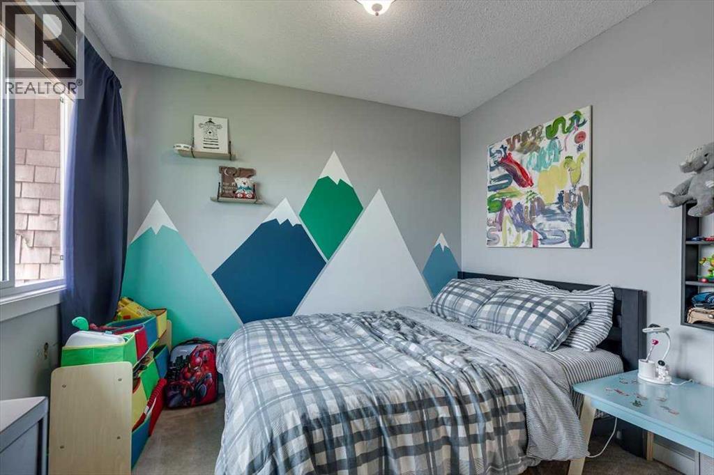 Single Family House 4 Level for Sale in  George Crescent Glendale Red Deer 