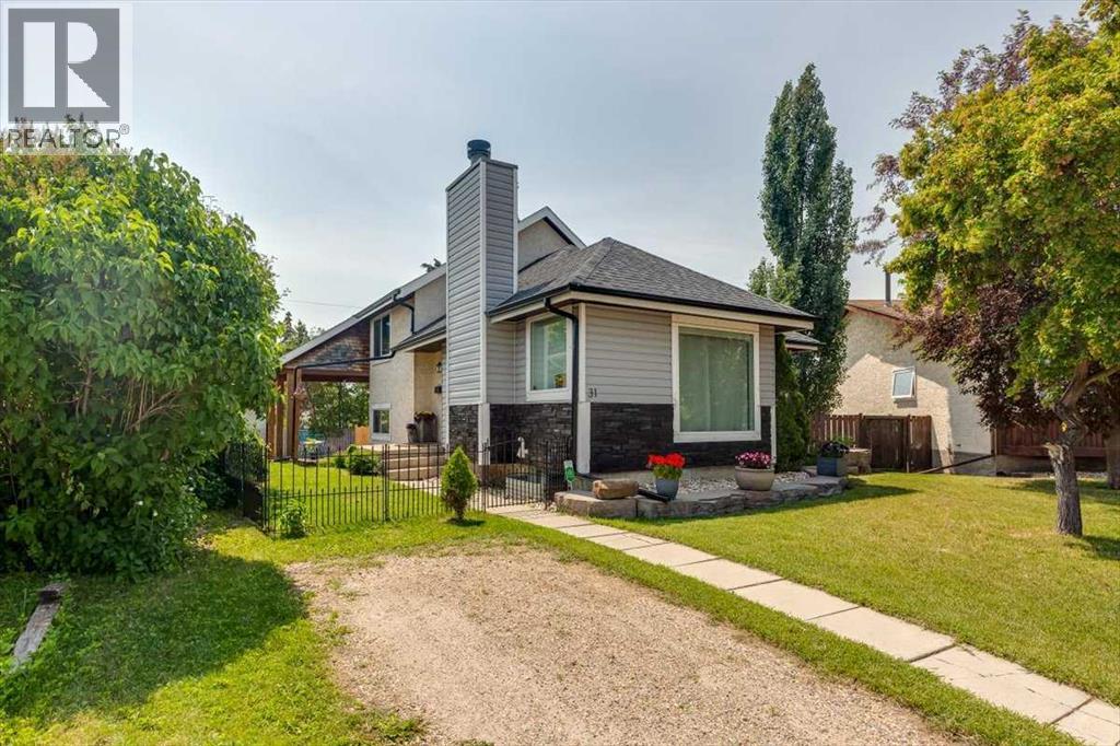 Single Family House 4 Level for Sale in  George Crescent Glendale Red Deer 