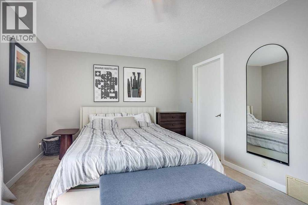 Single Family House 4 Level for Sale in  George Crescent Glendale Red Deer 