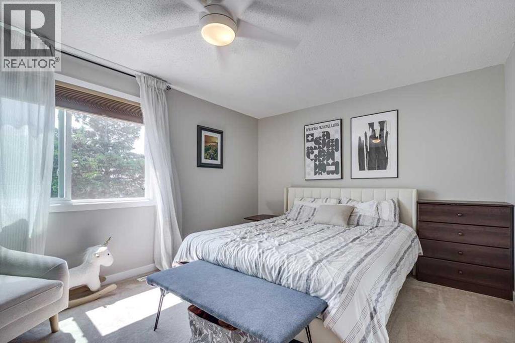Single Family House 4 Level for Sale in  George Crescent Glendale Red Deer 