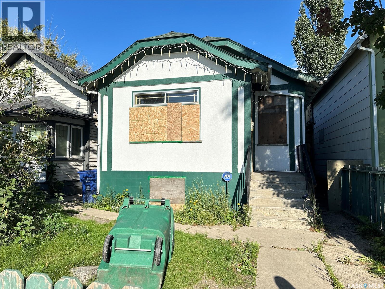Photo 30 of 128 F Avenue S, Saskatoon SK