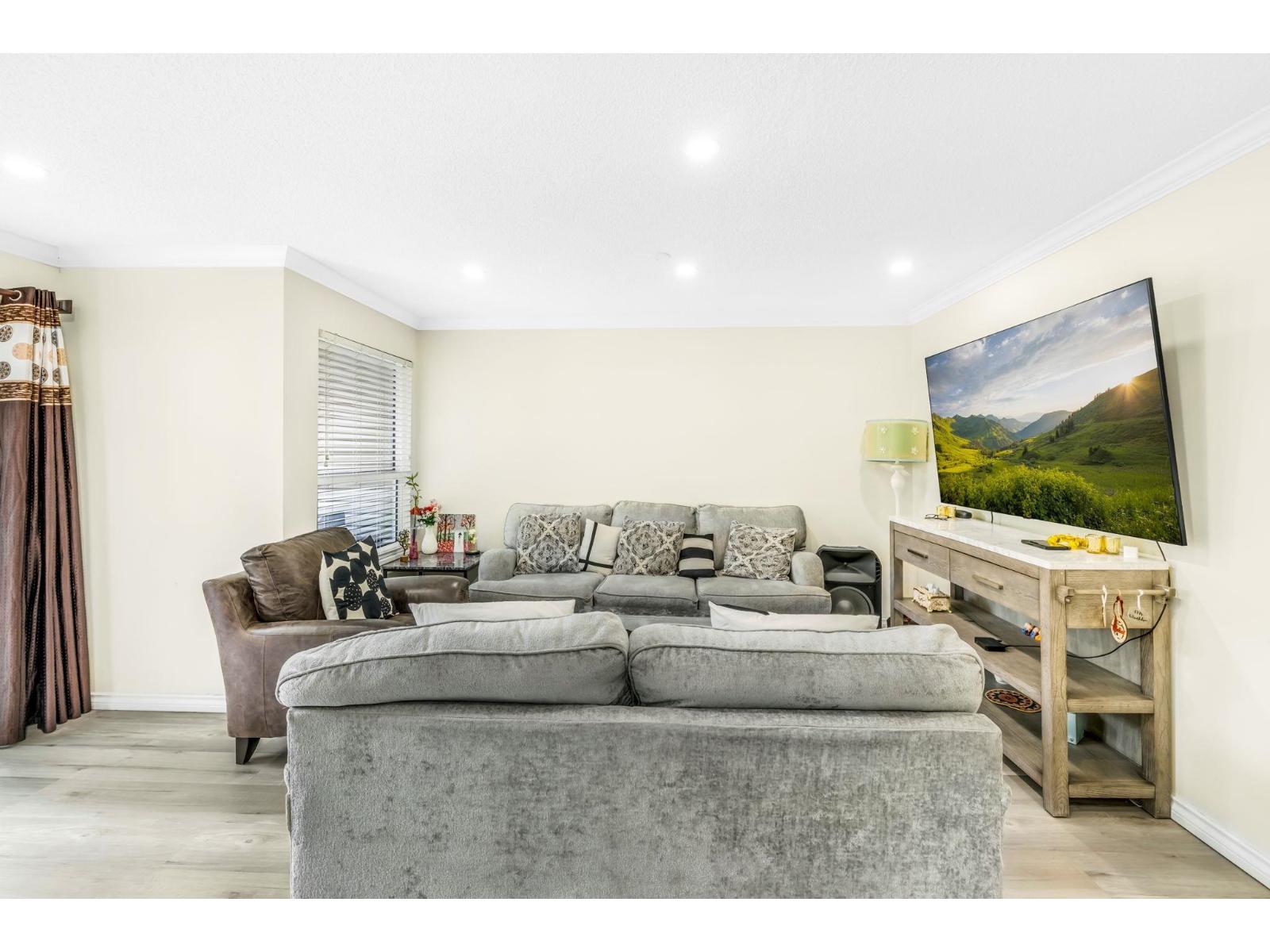 Photo 11 of 17 6478 121 Street, Surrey BC