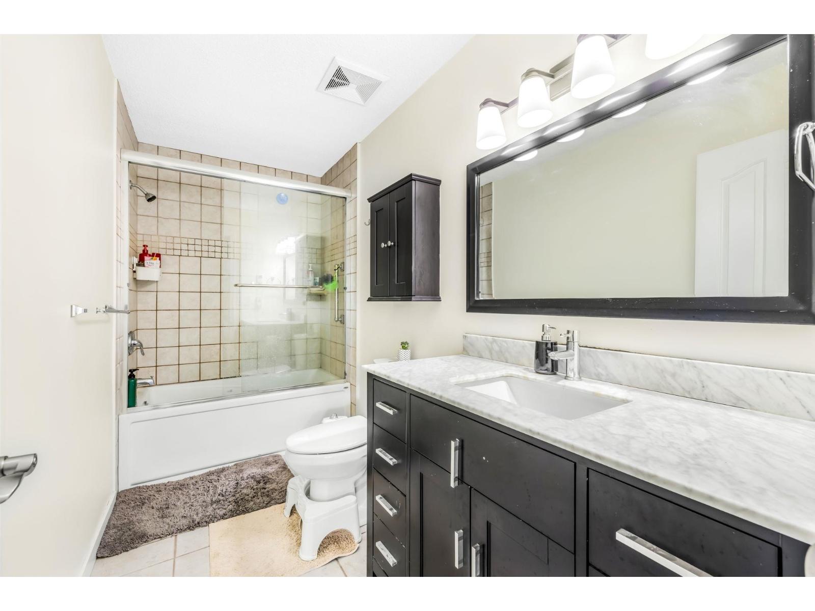 Photo 25 of 17 6478 121 Street, Surrey BC