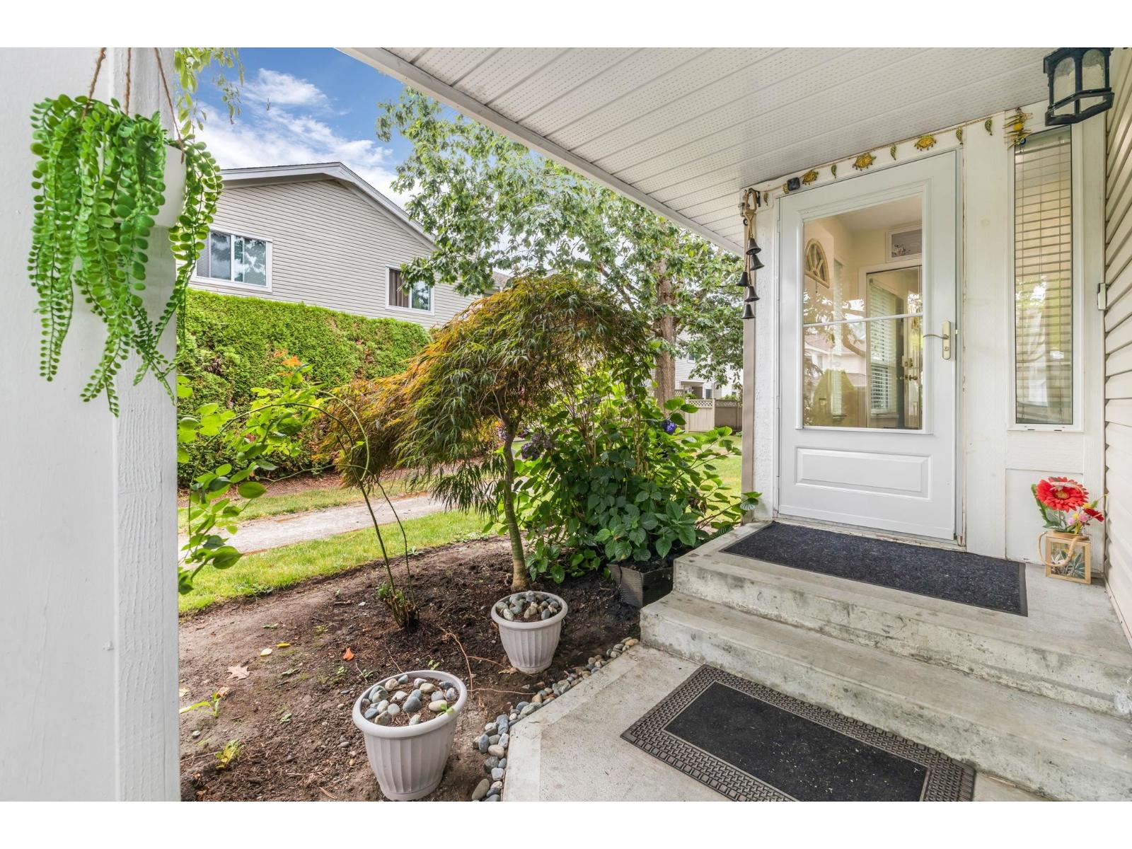 Photo 7 of 17 6478 121 Street, Surrey BC