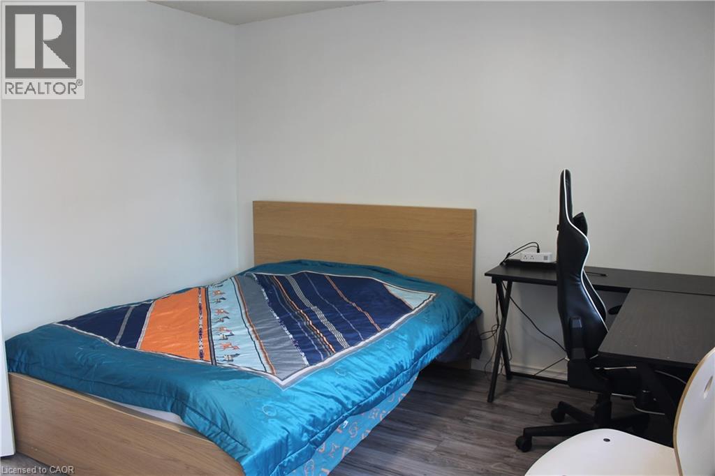 Photo 20 of 399 Keats Way Unit 4, Waterloo ON