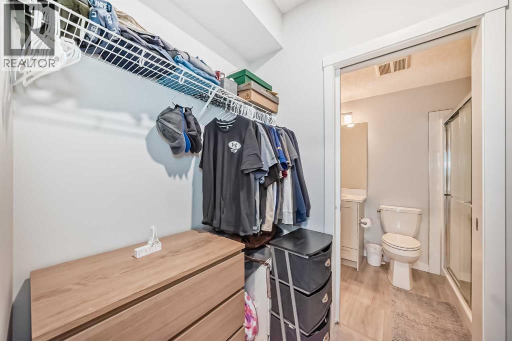 Single Family House for Sale in   Shawnee Square Shawnee Slopes Calgary 