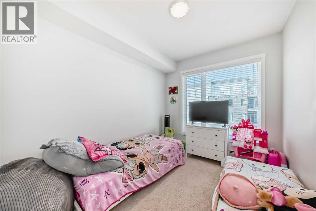 Single Family House for Sale in   Shawnee Square Shawnee Slopes Calgary 