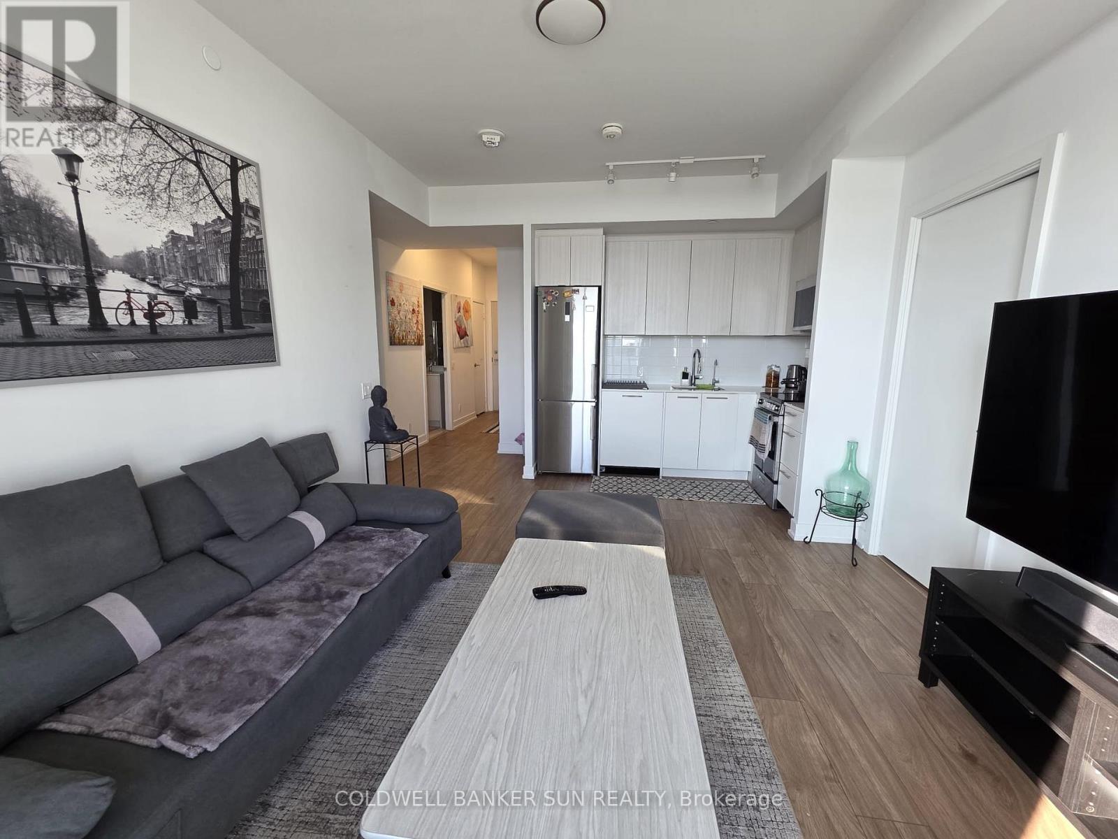 Photo 4 of 601 215 Veterans Drive, Brampton ON