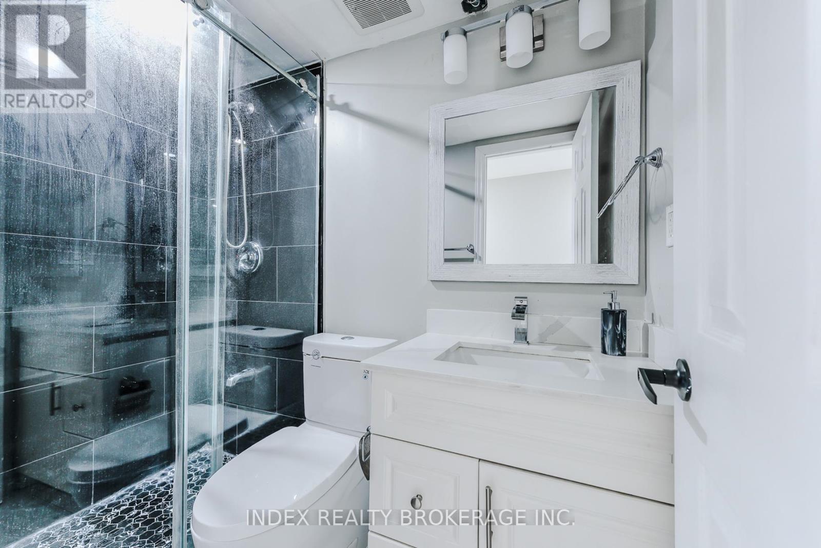 Photo 39 of 6101 Edenwood Drive, Mississauga ON