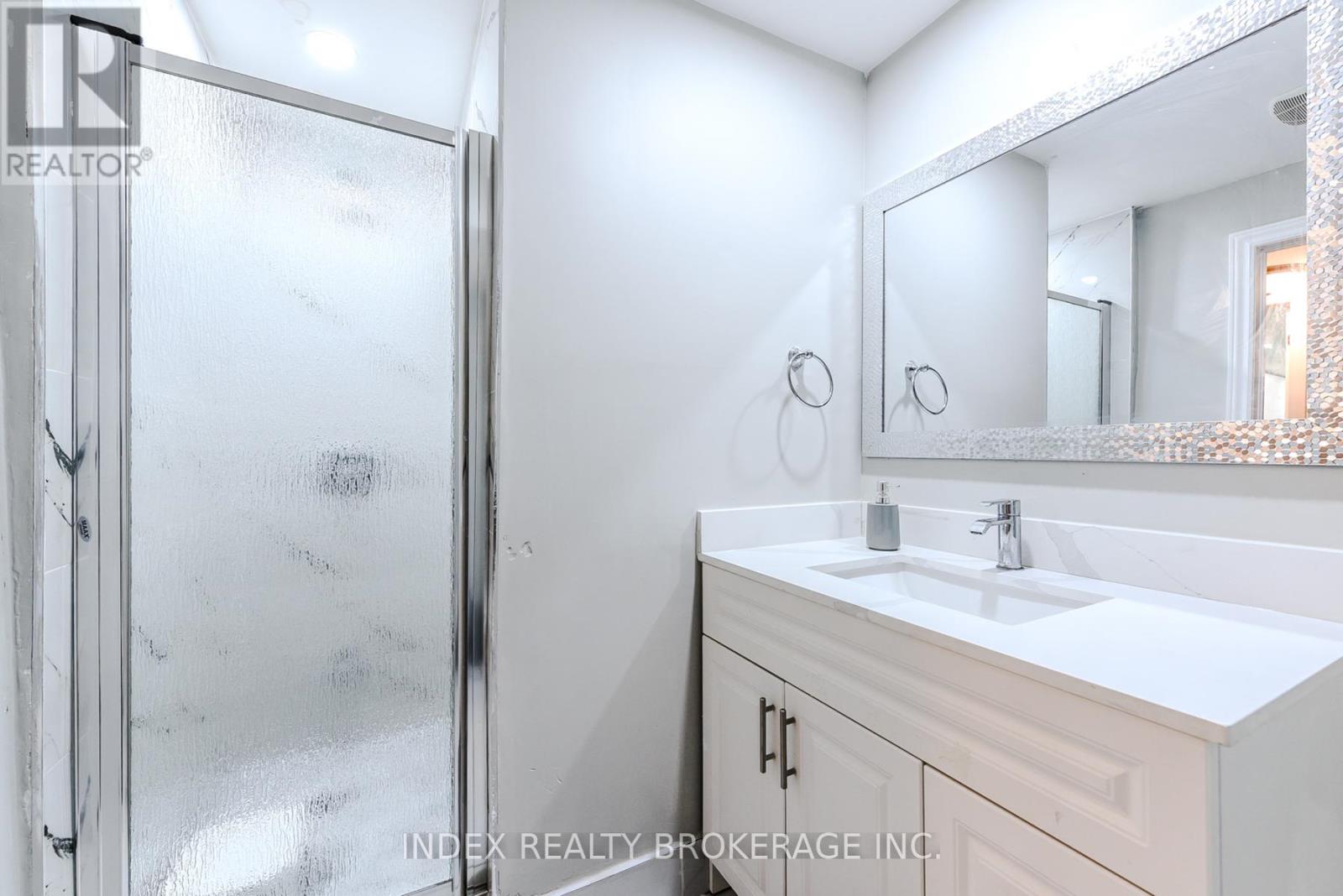 Photo 40 of 6101 Edenwood Drive, Mississauga ON