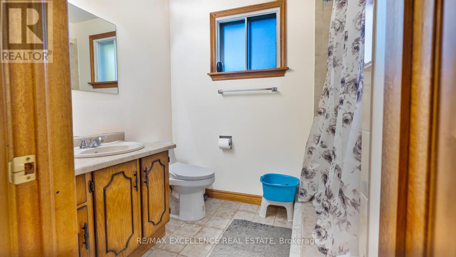 Photo 16 of 280 Hansen Road N, Brampton ON