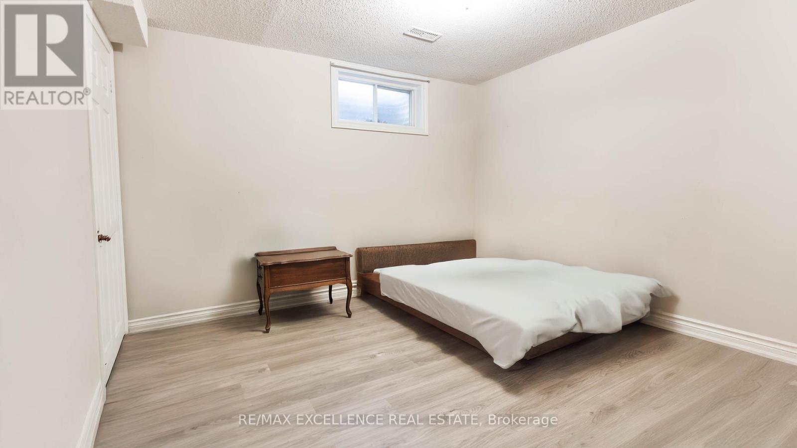 Photo 21 of 280 Hansen Road N, Brampton ON