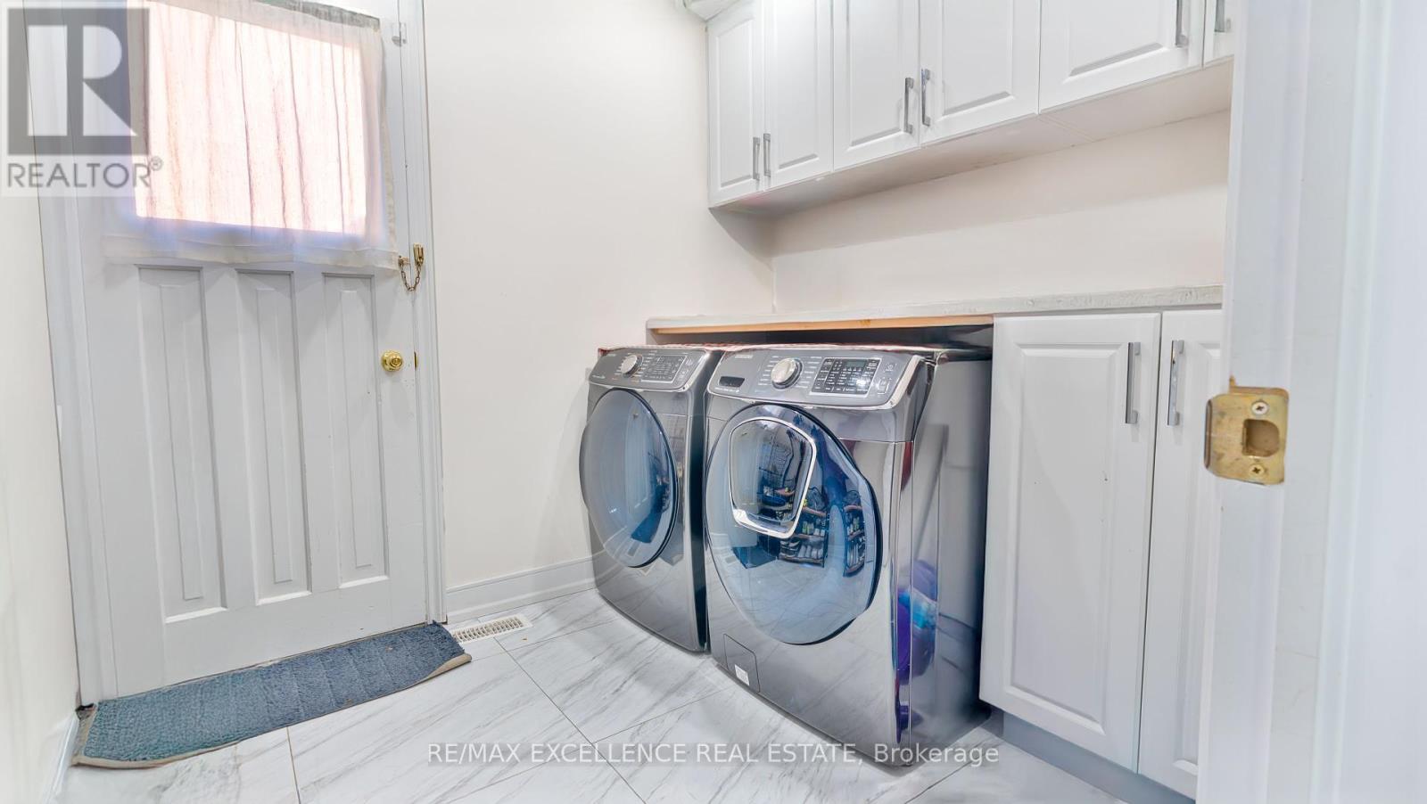 Photo 25 of 280 Hansen Road N, Brampton ON
