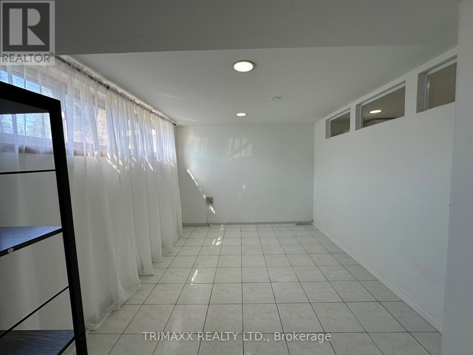 Photo 15 of Basement 14 Brigham Circuit W, Toronto ON