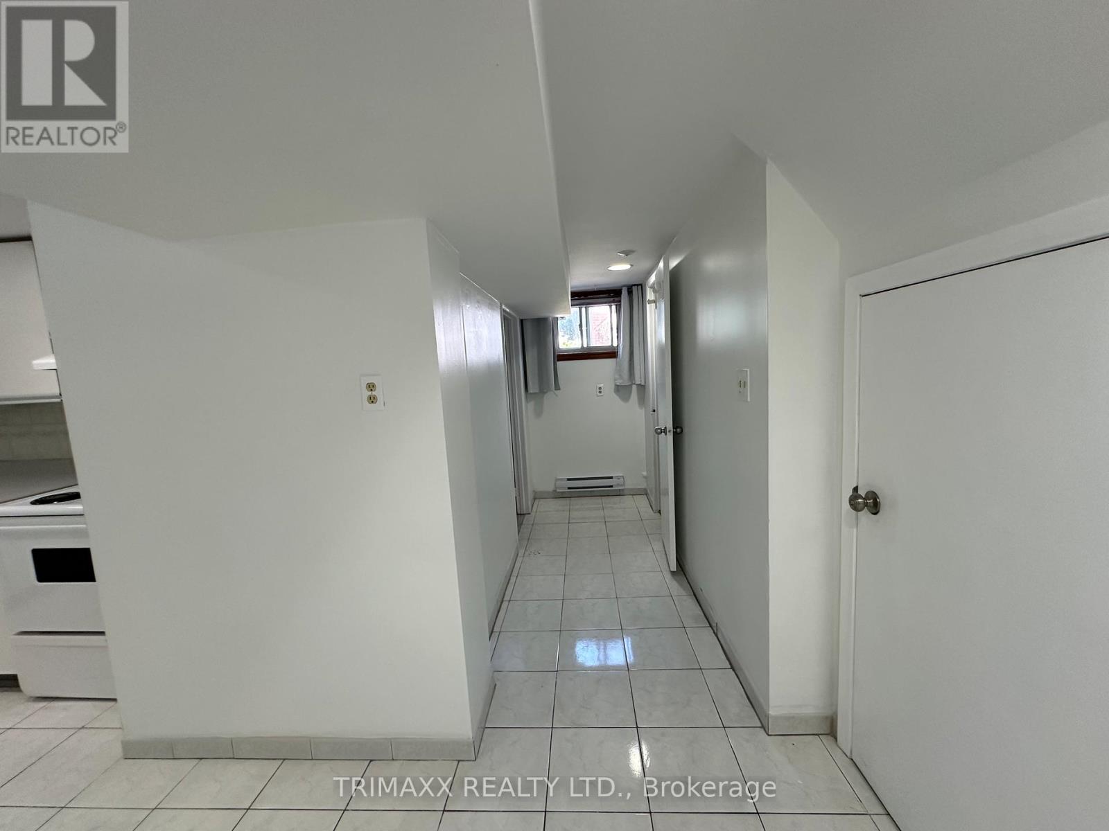 Photo 6 of Basement 14 Brigham Circuit W, Toronto ON