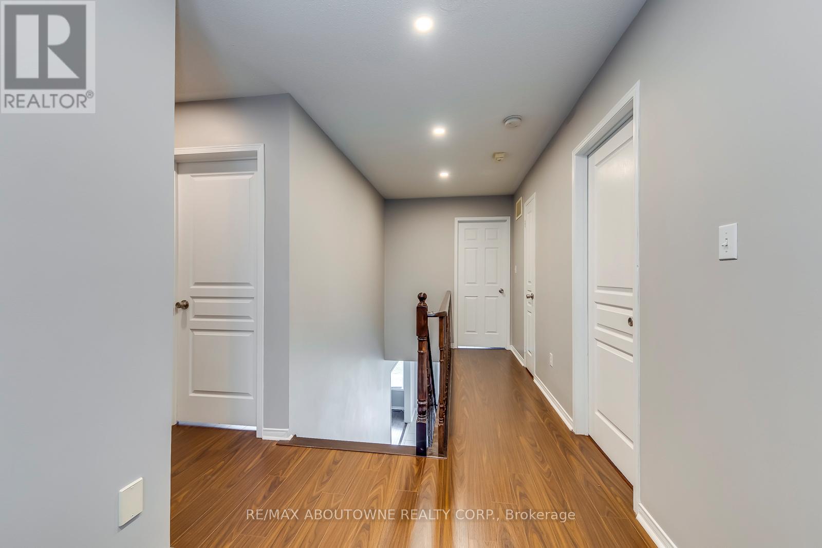 Photo 22 of 2247 Briargrove Circle, Oakville ON