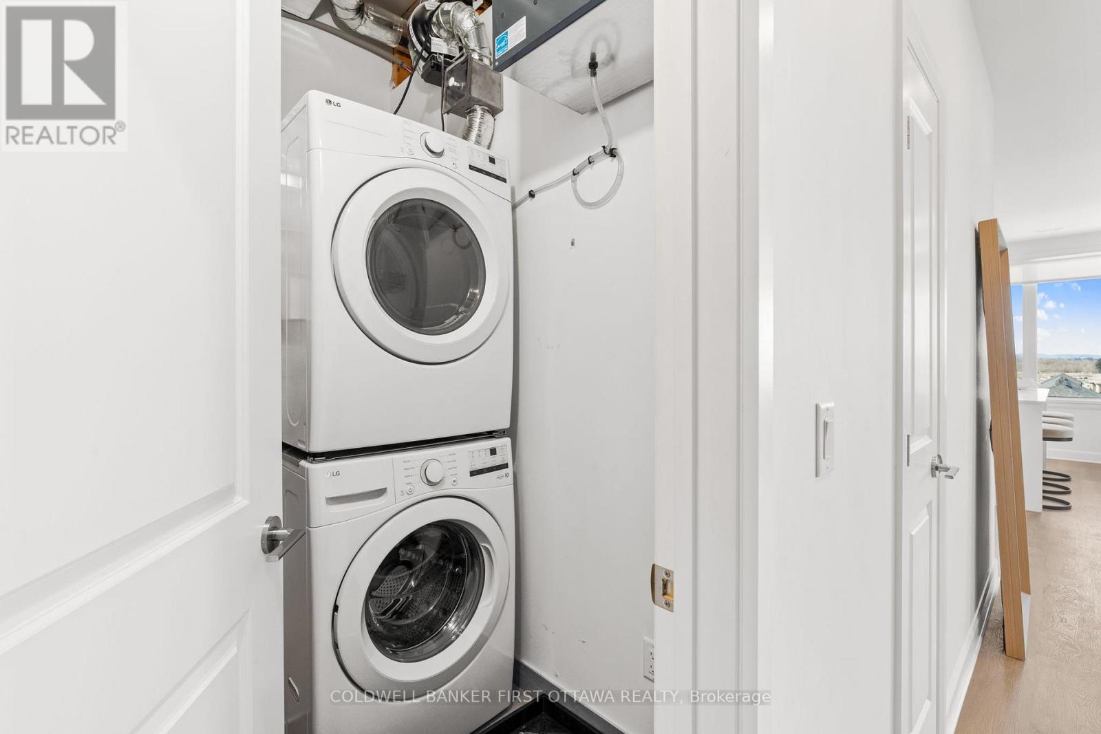 Photo 10 of 306 520 Pimiwidon Street, Ottawa ON