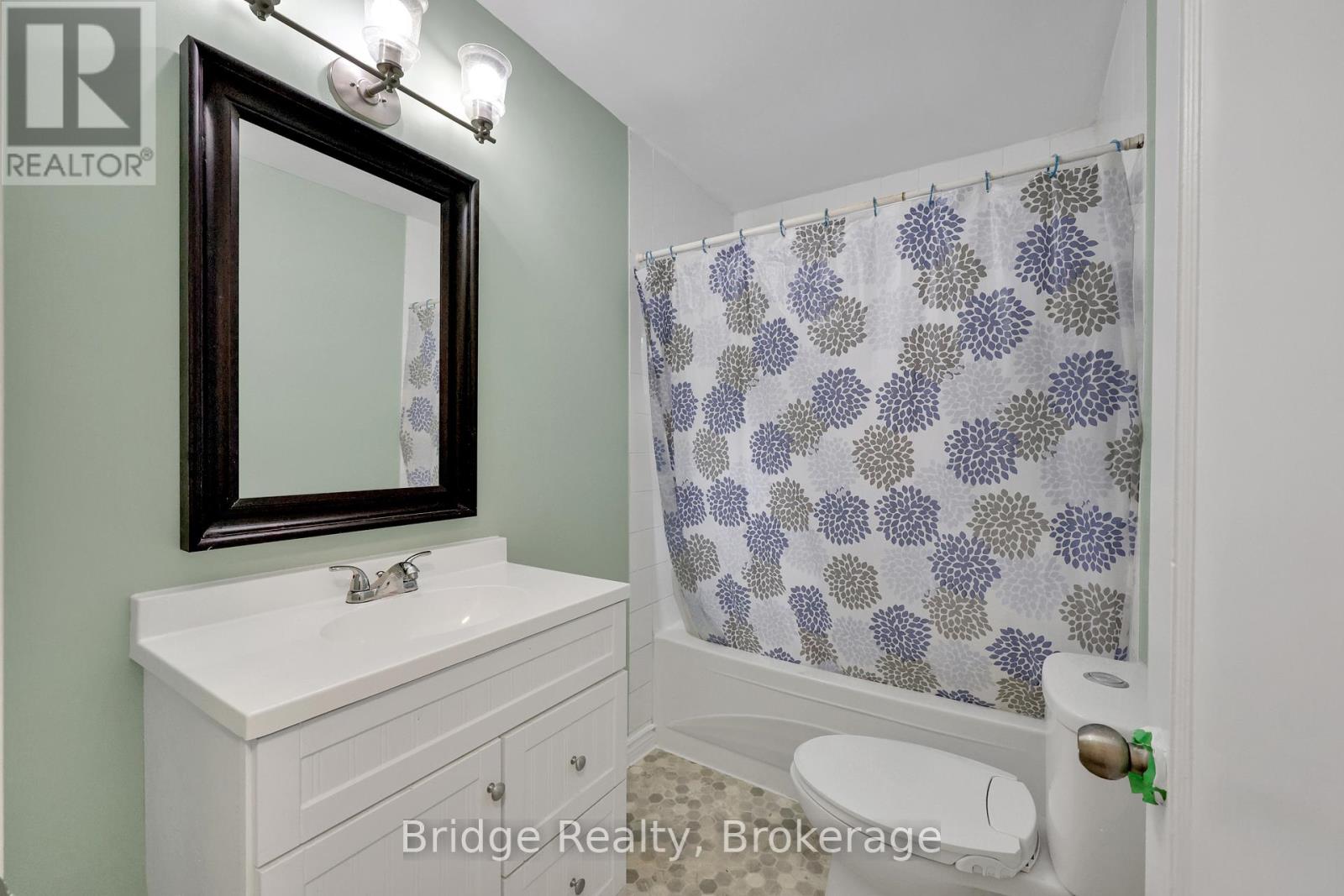 Photo 10 of 440 Paterson Avenue, London East ON