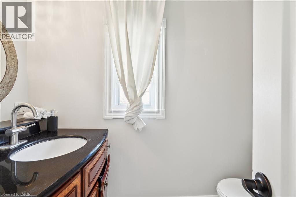 Photo 36 of 16 Campbell Court, Acton ON