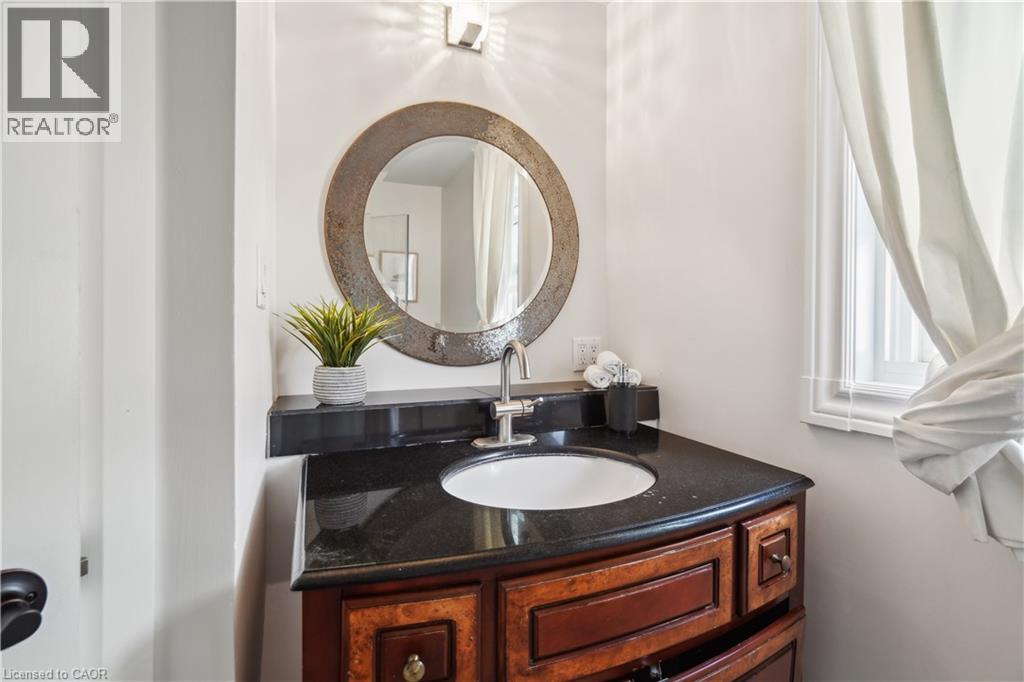 Photo 13 of 16 Campbell Court, Acton ON