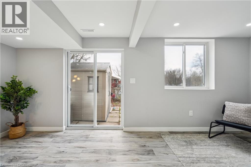 Photo 22 of 16 Campbell Court, Acton ON