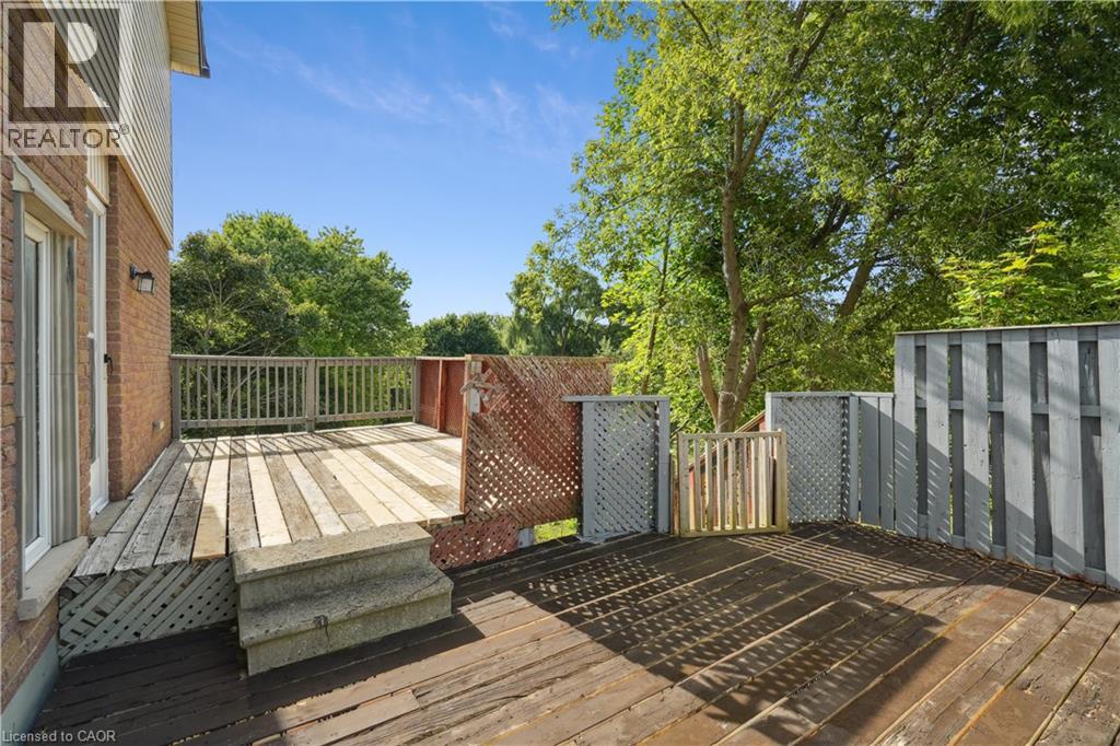Photo 25 of 16 Campbell Court, Acton ON