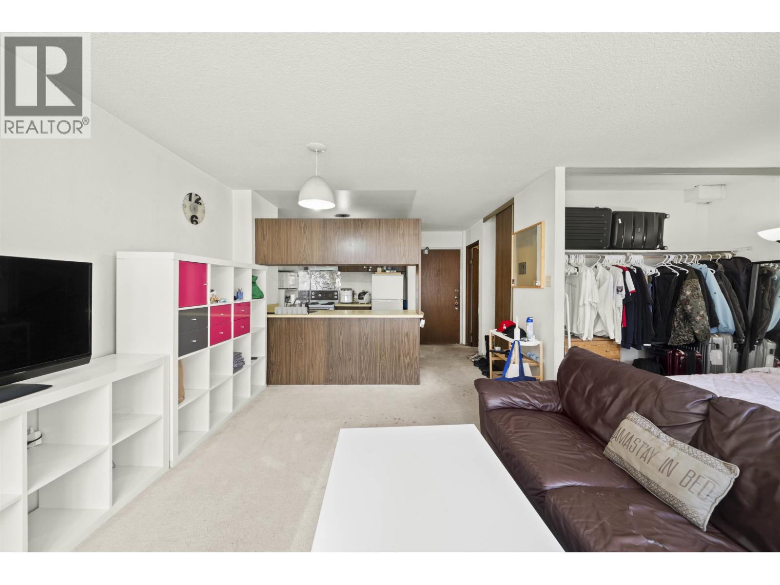Photo 2 of 313 1330 Burrard Street, Vancouver BC