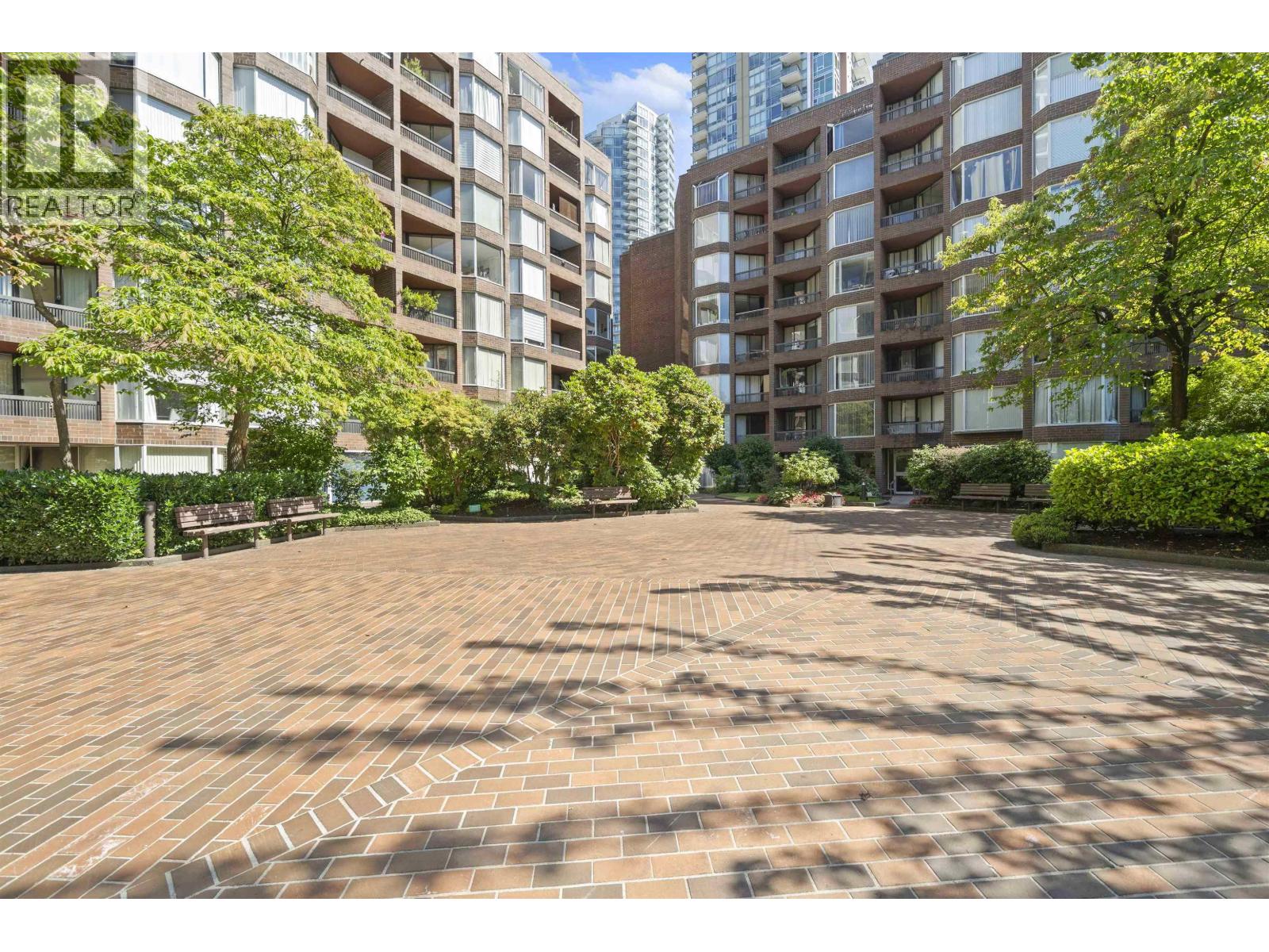 Photo 4 of 313 1330 Burrard Street, Vancouver BC