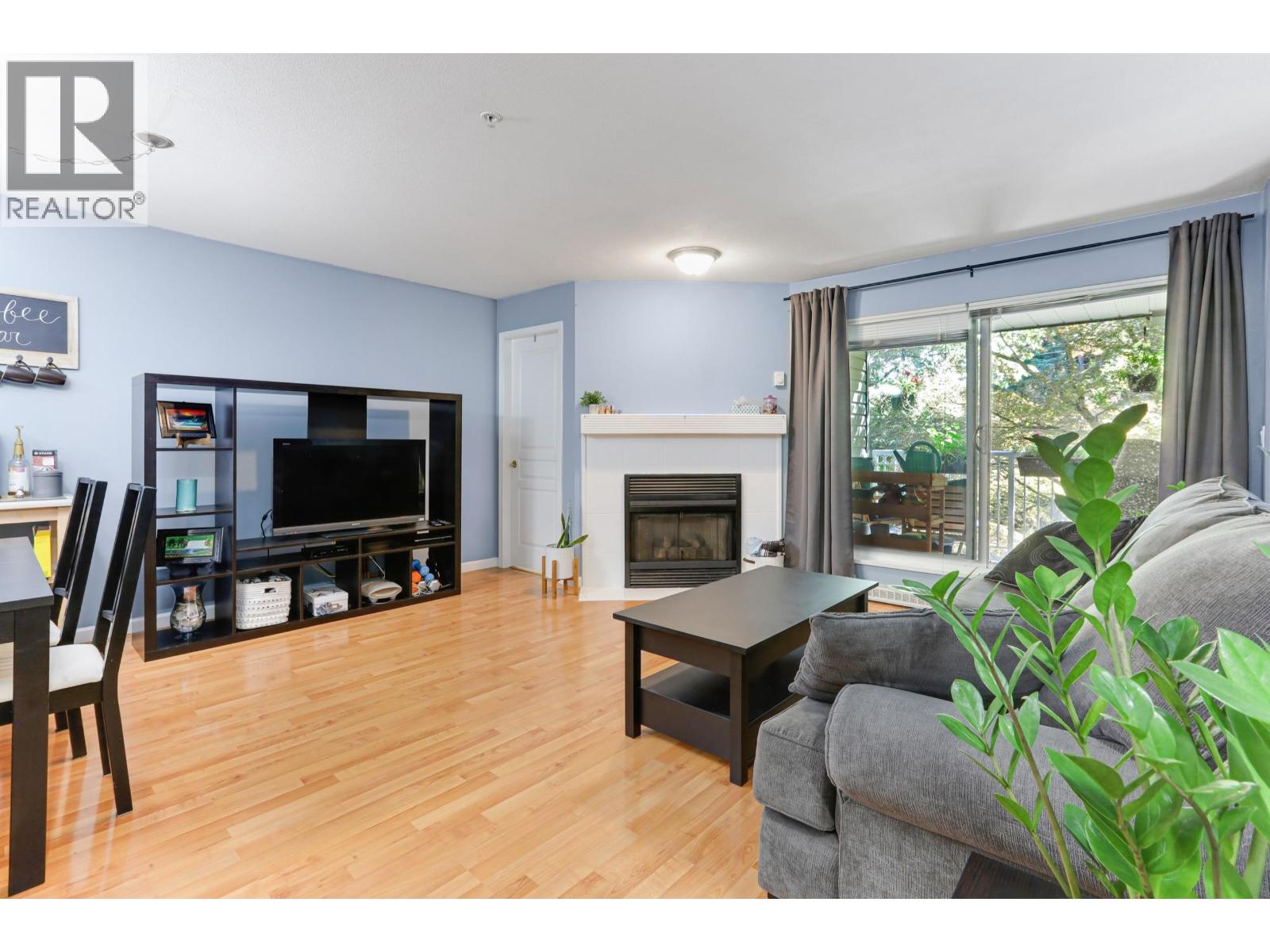 Photo 2 of 204 2439 Wilson Avenue, Port Coquitlam BC