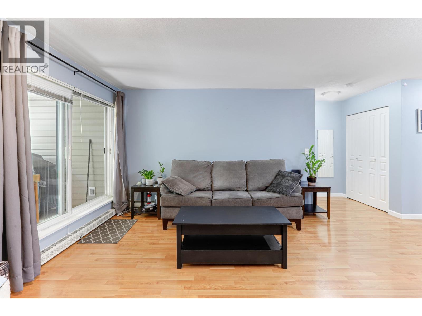 Photo 4 of 204 2439 Wilson Avenue, Port Coquitlam BC