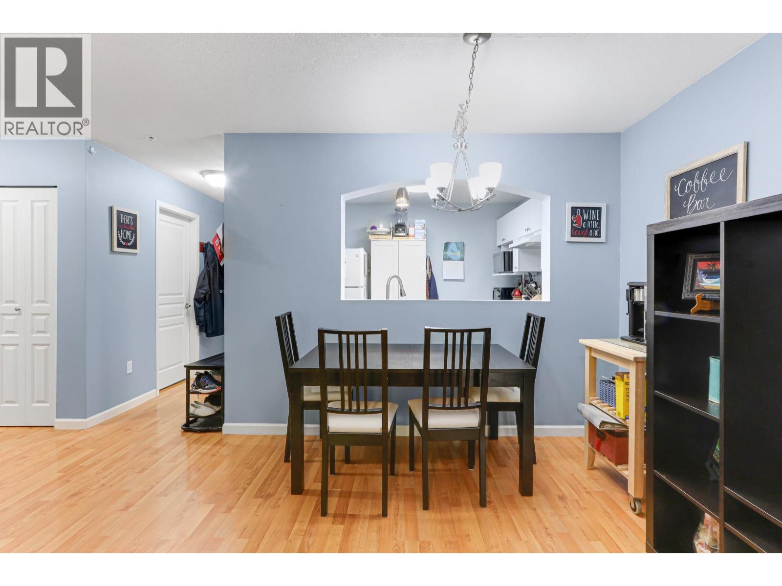 Photo 7 of 204 2439 Wilson Avenue, Port Coquitlam BC