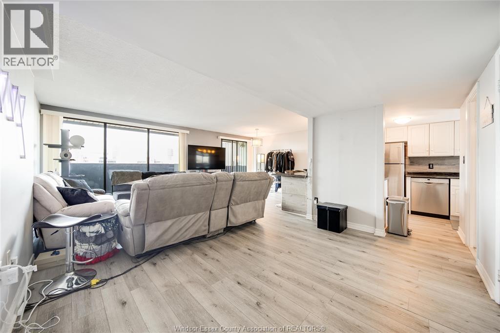 Photo 5 of 380 Pelissier Unit 1608, Windsor ON