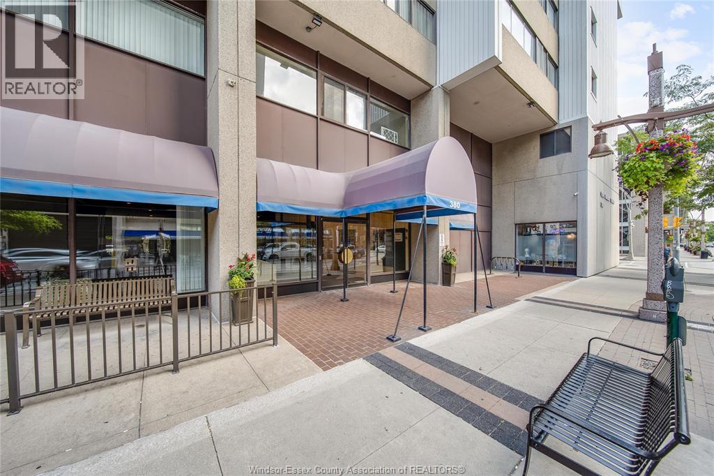 Photo 4 of 380 Pelissier Unit 1608, Windsor ON