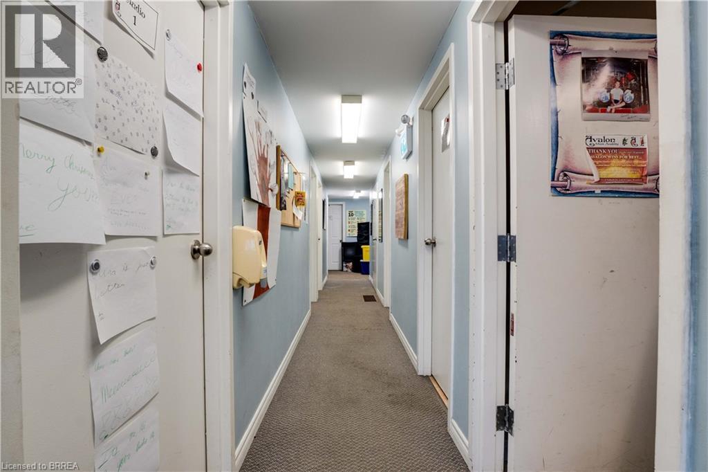 Photo 19 of 45 Dalkeith Drive Unit 2, Brantford ON