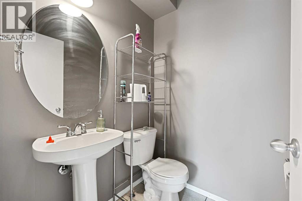 Single Family House for Sale in  Tuscany Springs Gardens NW Tuscany Calgary 