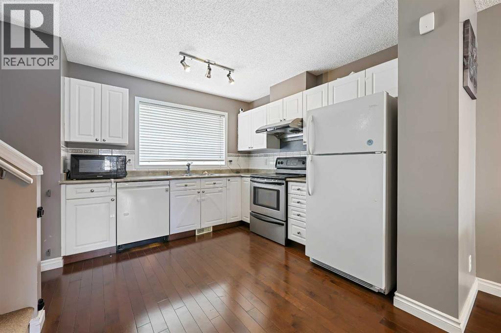 Single Family House for Sale in  Tuscany Springs Gardens NW Tuscany Calgary 