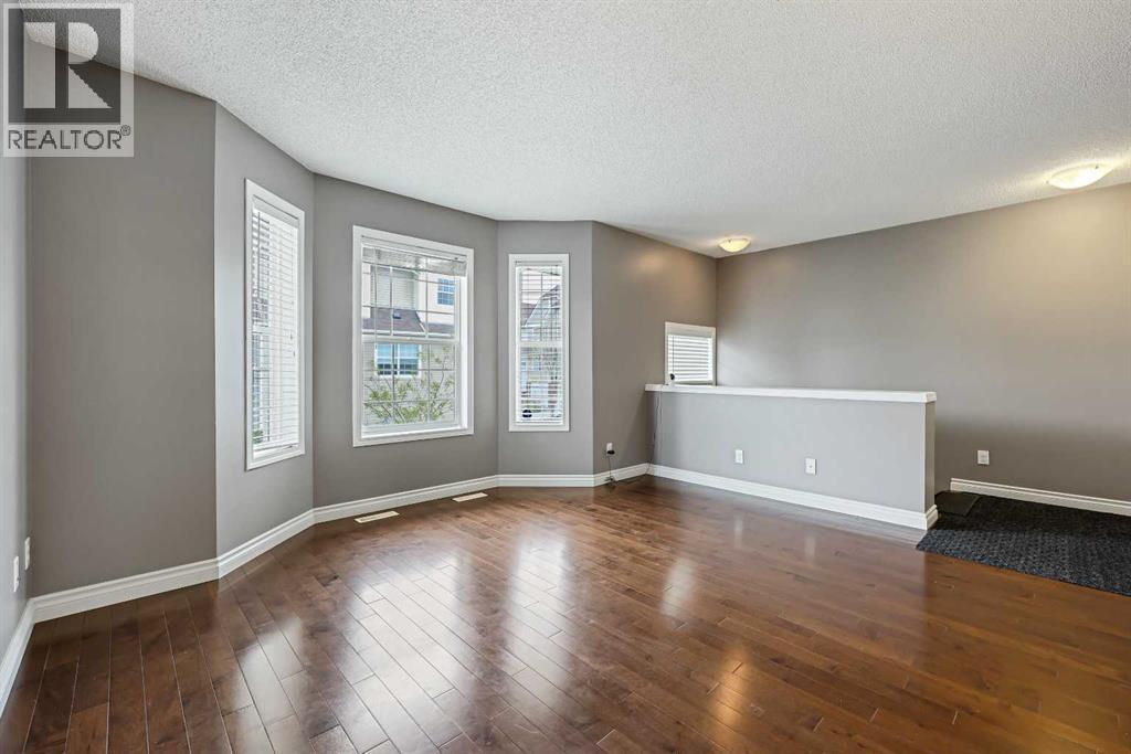 Single Family House for Sale in  Tuscany Springs Gardens NW Tuscany Calgary 