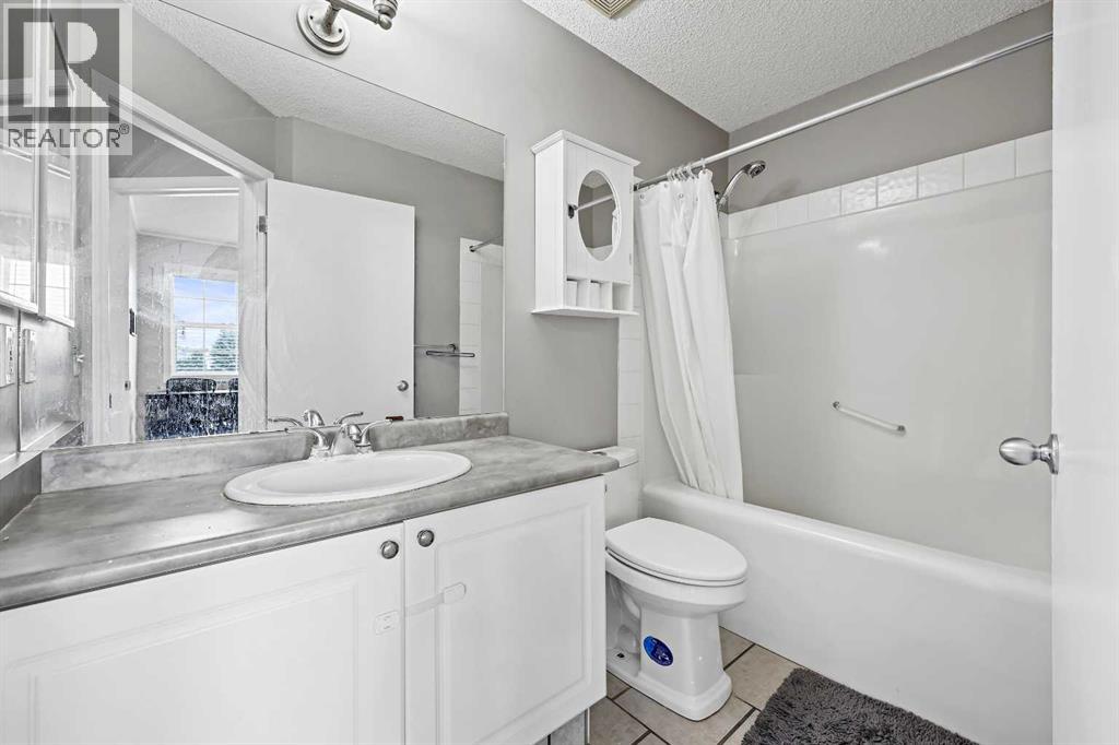 Single Family House for Sale in  Tuscany Springs Gardens NW Tuscany Calgary 
