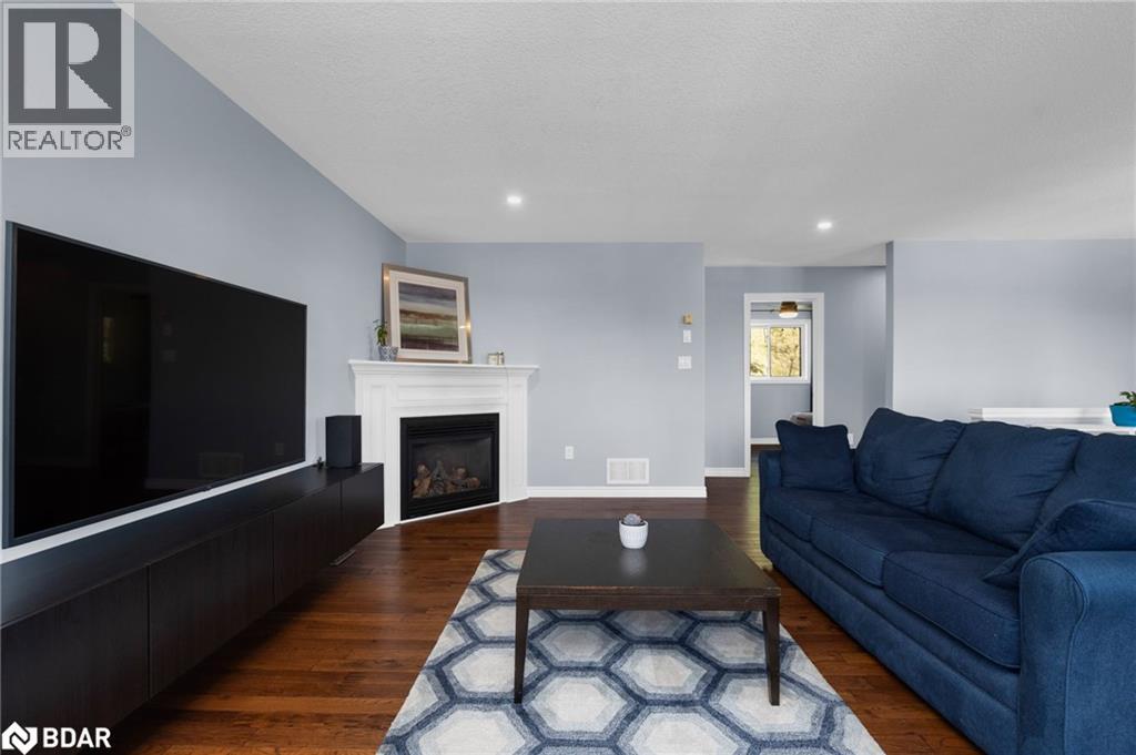 Photo 19 of 8 Ash Court Court, Oromedonte ON
