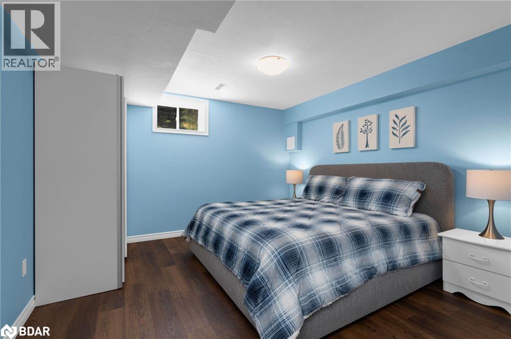Photo 34 of 8 Ash Court Court, Oromedonte ON