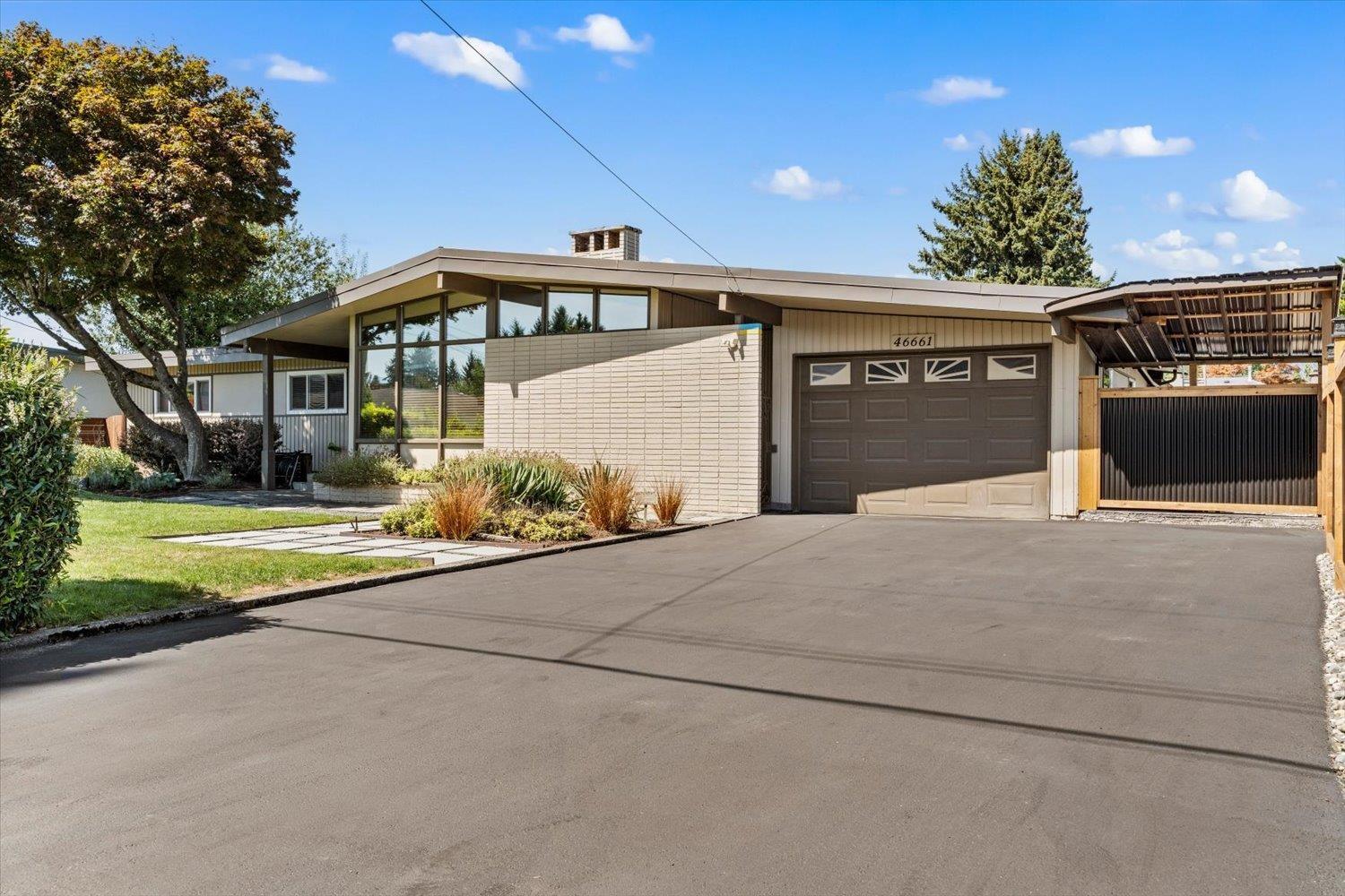 Photo 3 of 46661 Macken Avenue Chilliwack Proper East, Chilliwack BC