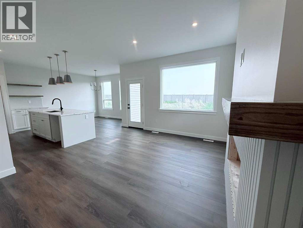 Photo 8 of 10645 133 Avenue, Grande Prairie AB