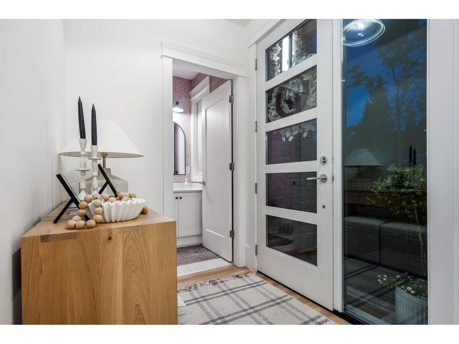 Photo 3 of 11 2290 Boley Street, Abbotsford BC